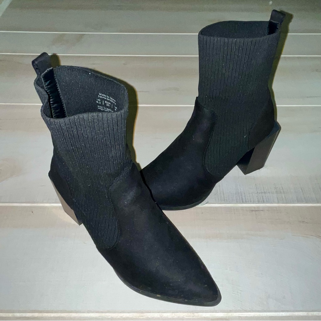 Call It Spring Pointed Toe Suede Elastic Sara Booties Sz 8.5